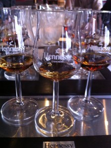 De gauche à droite : VS, V.S.O.P, XO