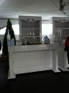 le bar... avant son assaut !