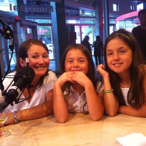 En compagnie de mes 2 grandes filles, Inès & Lily