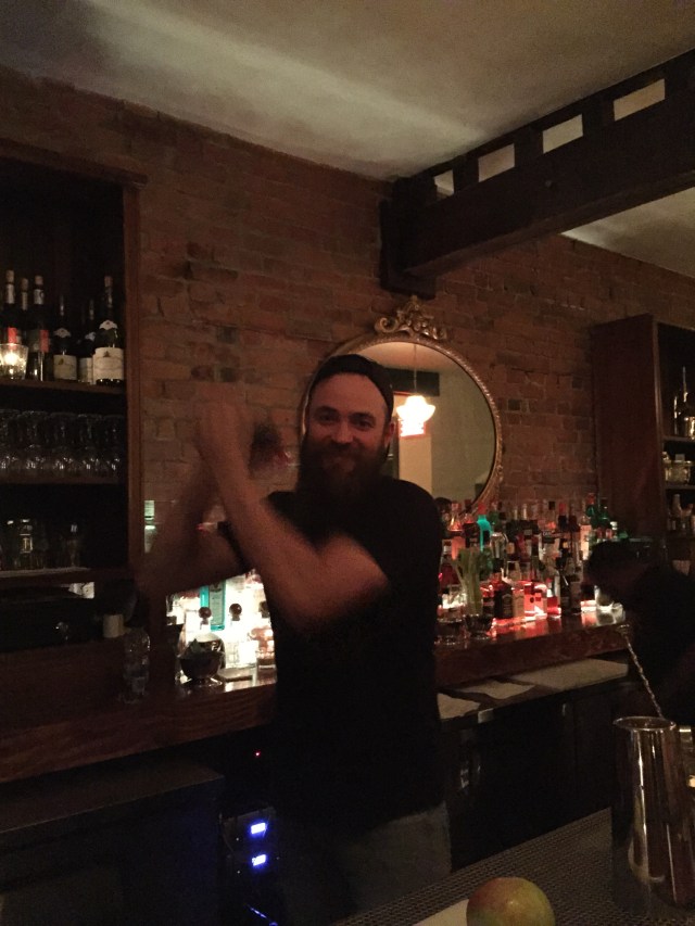 Shake, Shake, Shake Hugo ...