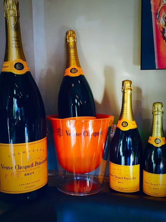 Ahh....les bulles de Veuve Clicquot !